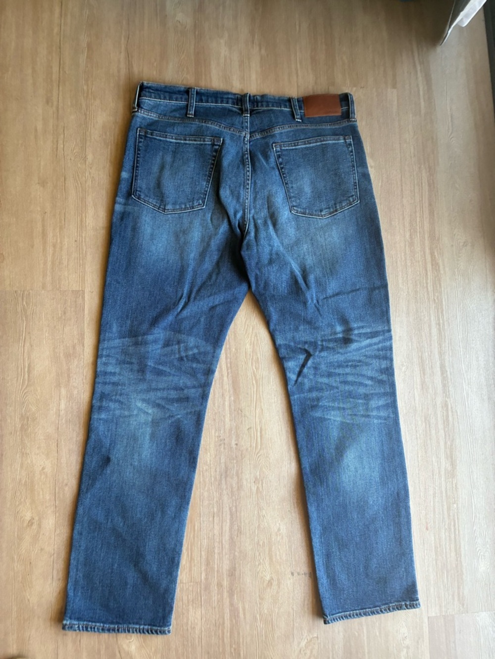 J Crew 770 Straight Leg mid wash Jeans Mens Size 38 x 32 - Picture 2 of 15